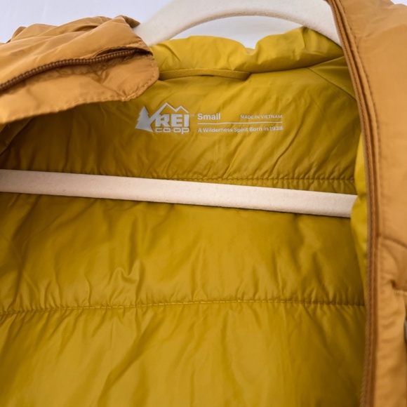 REI Flash Insulated Hybrid Jacket, S, Golden Olive color, NWT - Picture 3 of 7